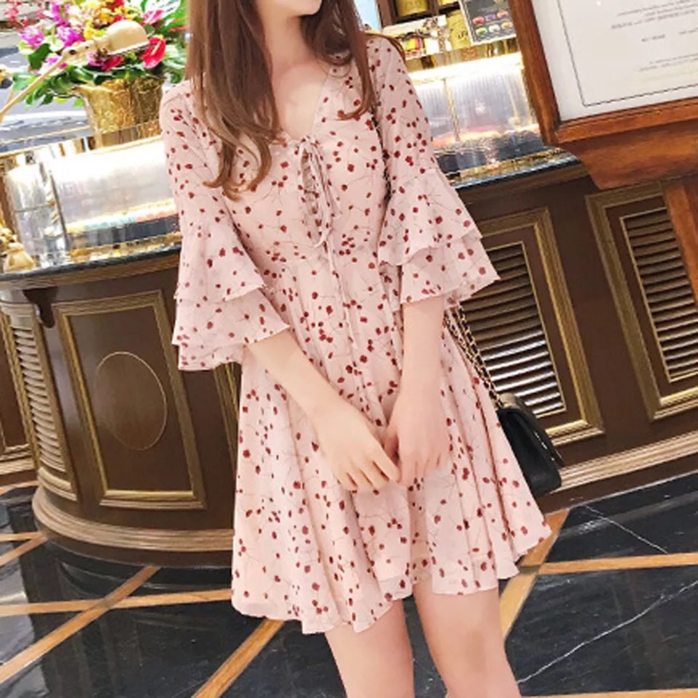 Floral V-Neck Stretchy Waist Mini Dress